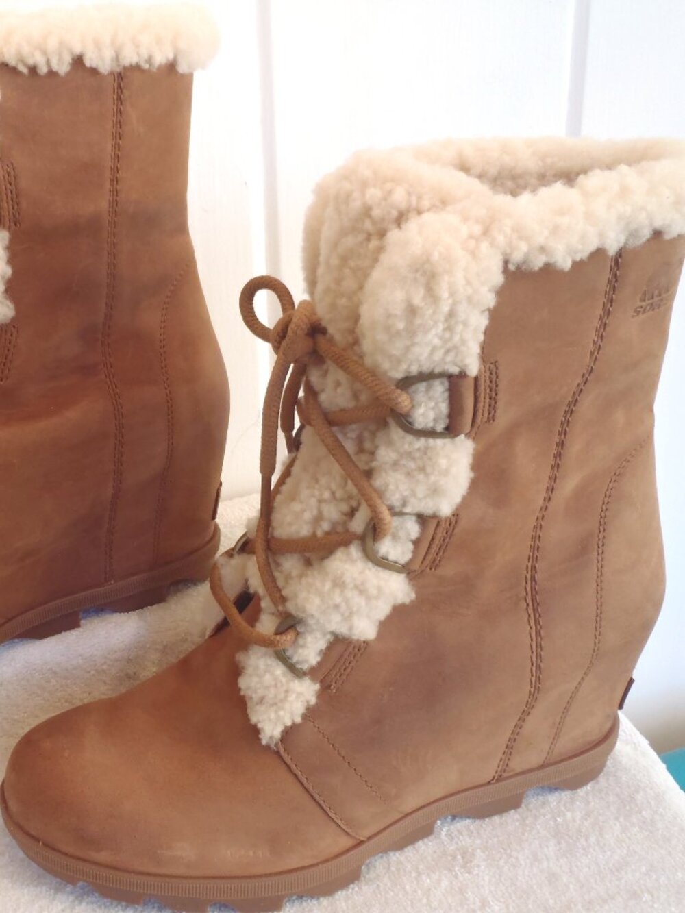 10.5 Sorel Joan of Arctic Wedge Beige Leather Waterproof Shearling Winter Boots
